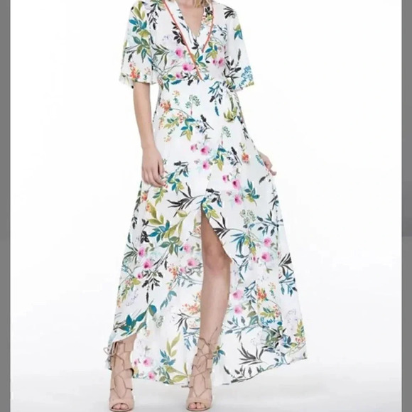 •The Room•   - Picture 2 of 6